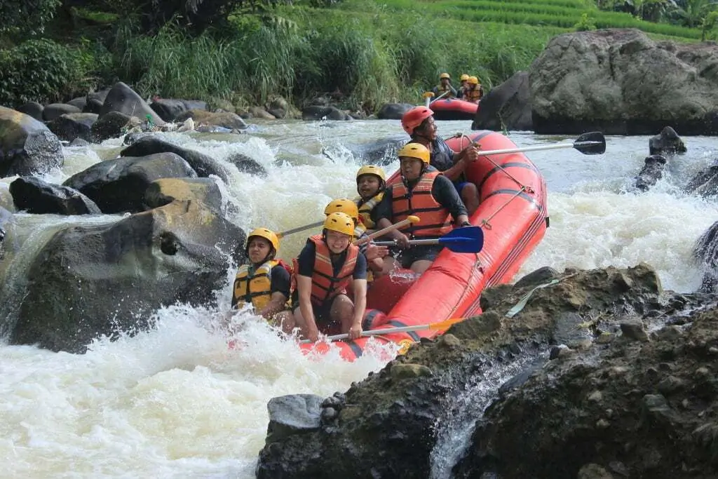 Wisata Rafting Puncak Bogor