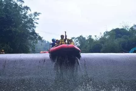 Jasa Rafting di Bekasi