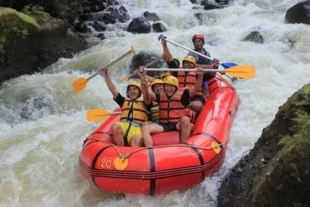 Tempat Rafting Di Sungai Cisadane Bogor