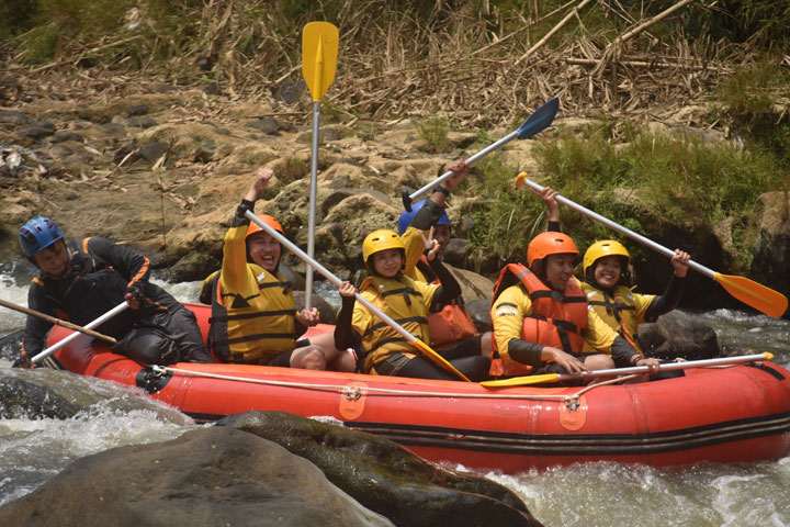 Rekomendasi Tempat Wisata Arung Jeram Bogor