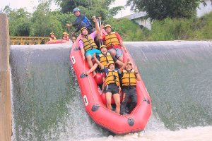 tempat wisata rafting di puncak