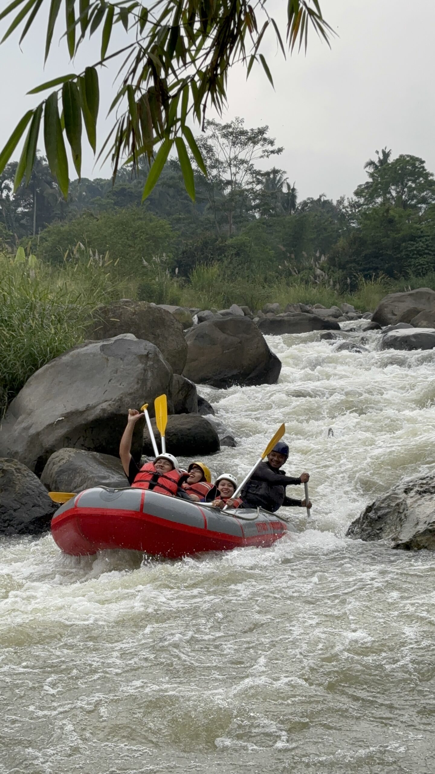 3 Tempat Rafting Di Bogor