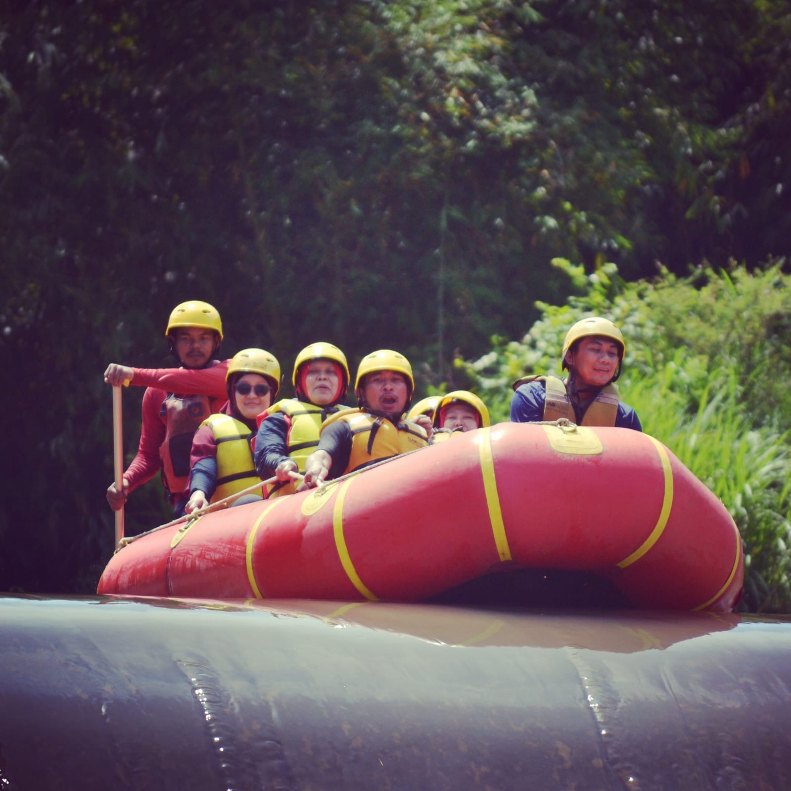 Tempat Rafting Bogor 2026