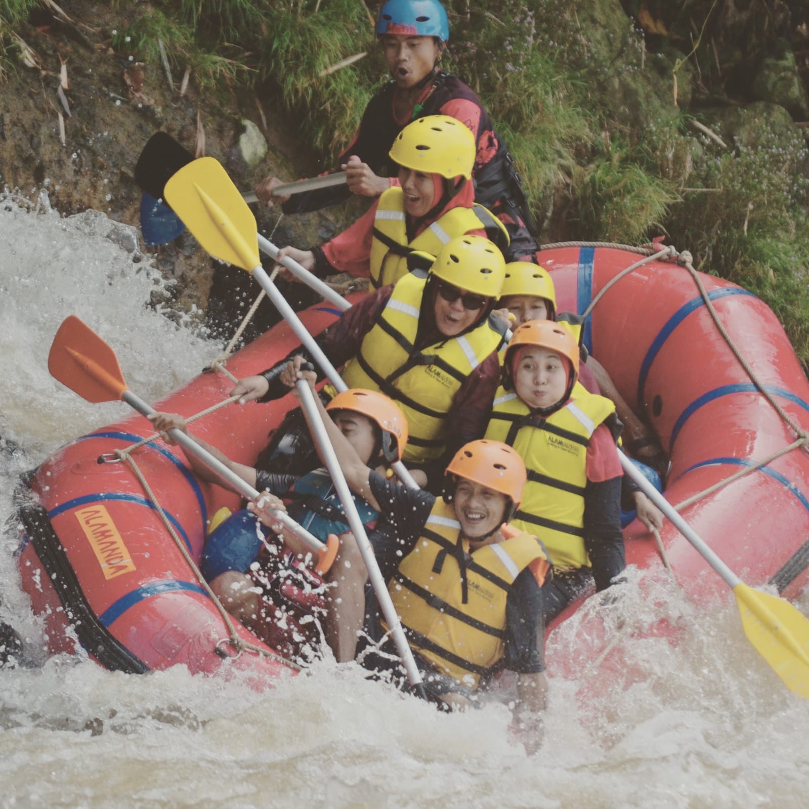 Tempat Rafting Bogor 2026