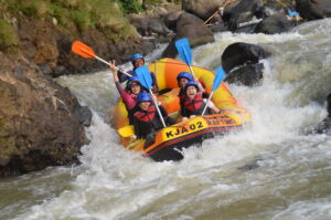 Rekomendasi Tempat Rafting Bogor