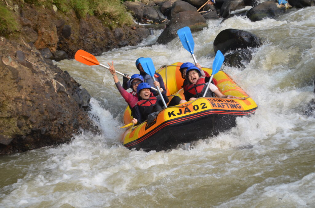 Rekomendasi Tempat Rafting Bogor