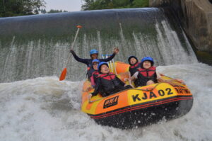 Rekomendasi Tempat Rafting Bogor