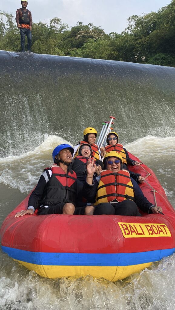 Tempat Arung Jeram / Rafting Di Bogor
