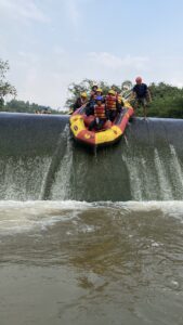 Rekomendasi Tempat Arung Jeram / Rafting Di Bogor Terbaik Tahun 2026 Di Sungai Cisadane