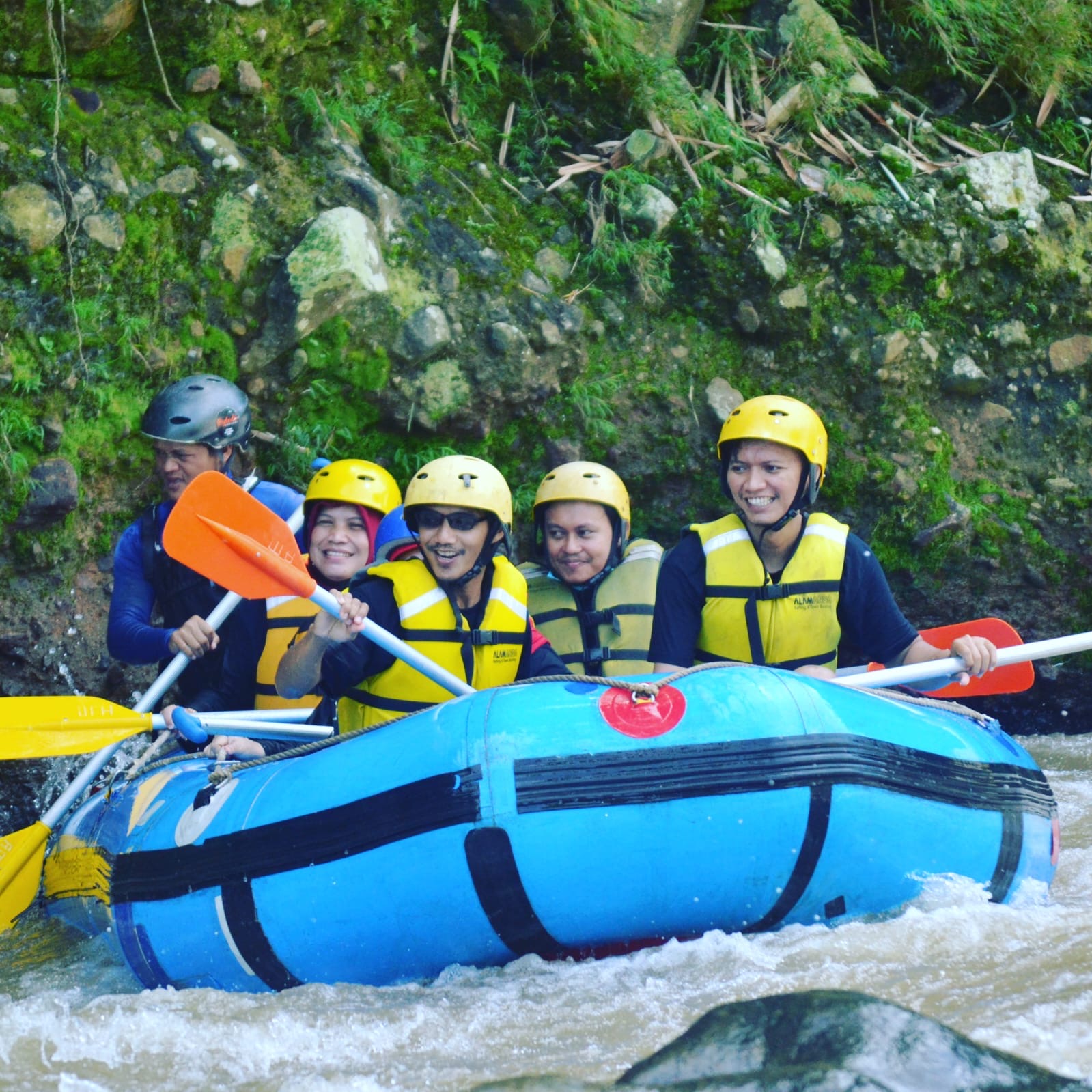 Tempat Rafting Bogor 2026