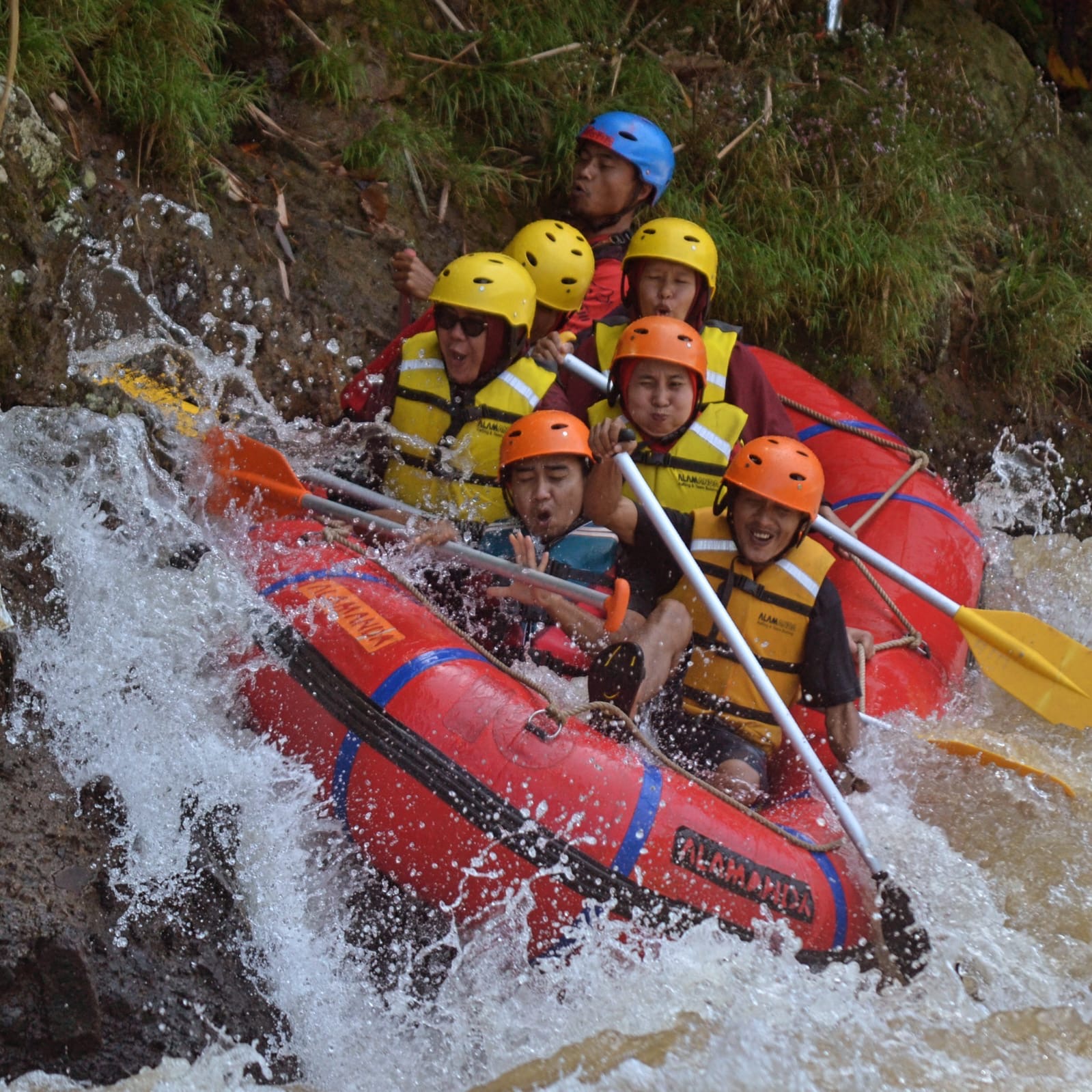 Tempat Rafting Bogor 2026